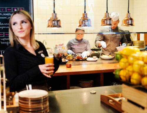 warszawamercure70-scaled